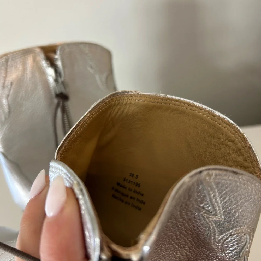 Free People New Frontier Silver Leather Western Ankle Booties - Picture 10 of 10